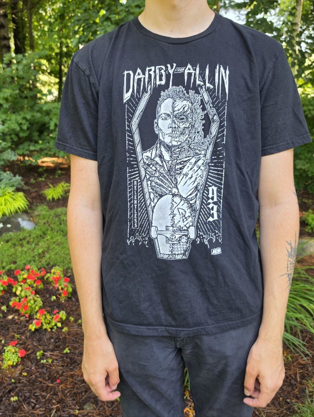 AEW Darby Allin Relentless 1993 Coffin T-Shirt (L)